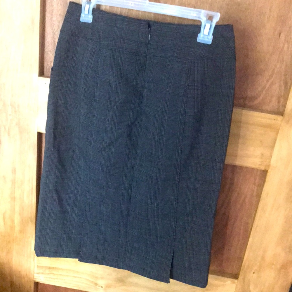Mossimo Pencil Skirt, Sz 4, Gray Plaid, Kick Pleat - Picture 4 of 7